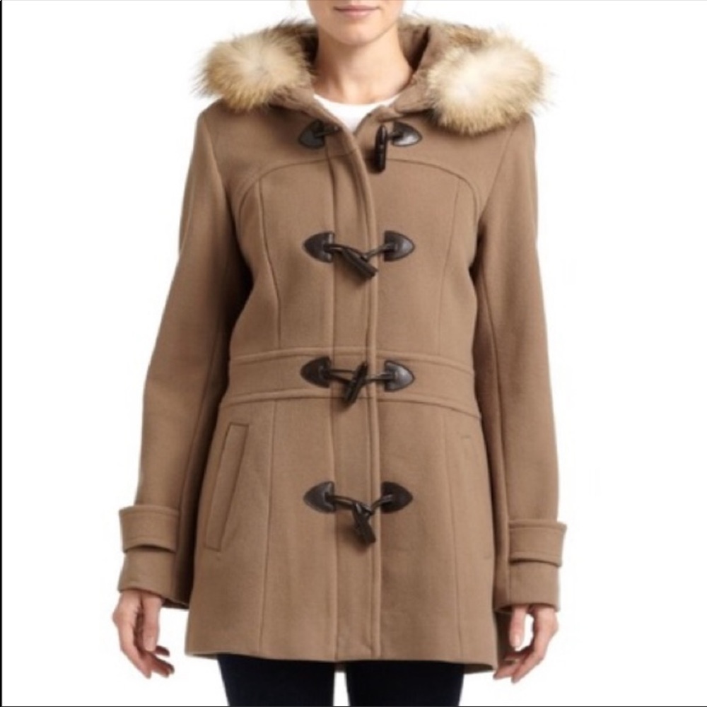 EUC Andrew Marc coat with fur trim hood, size 4
